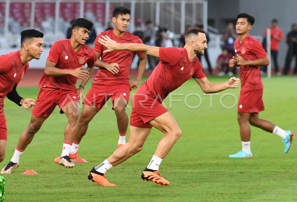 LATIHAN TIMNAS INDONESIA | ANTARA Foto