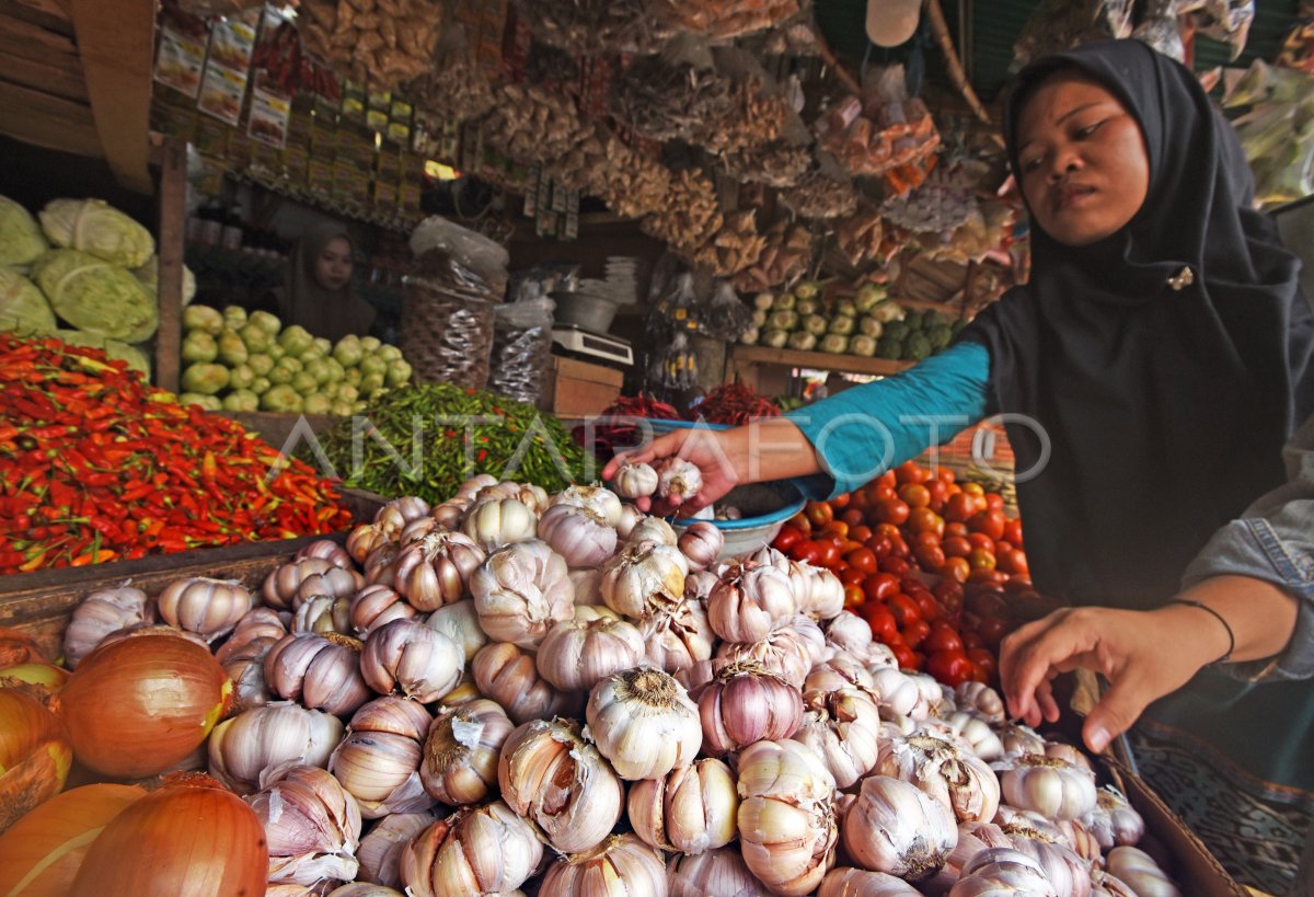Harga bawang putih naik