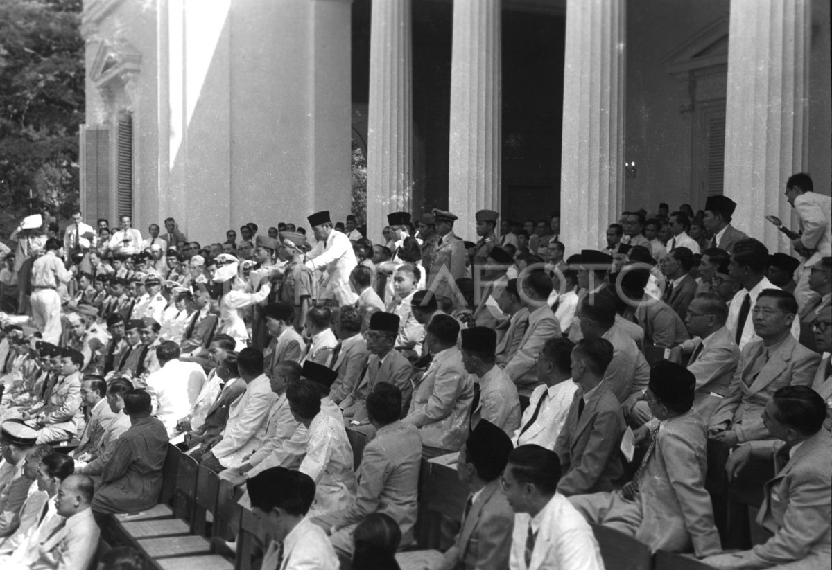 PERINGATAN HARI PROKLAMASI DI ISTANA