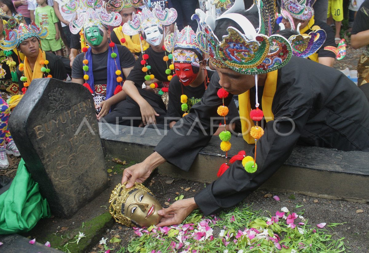 NAPAK TILAS TOPENG MALANGAN | ANTARA Foto