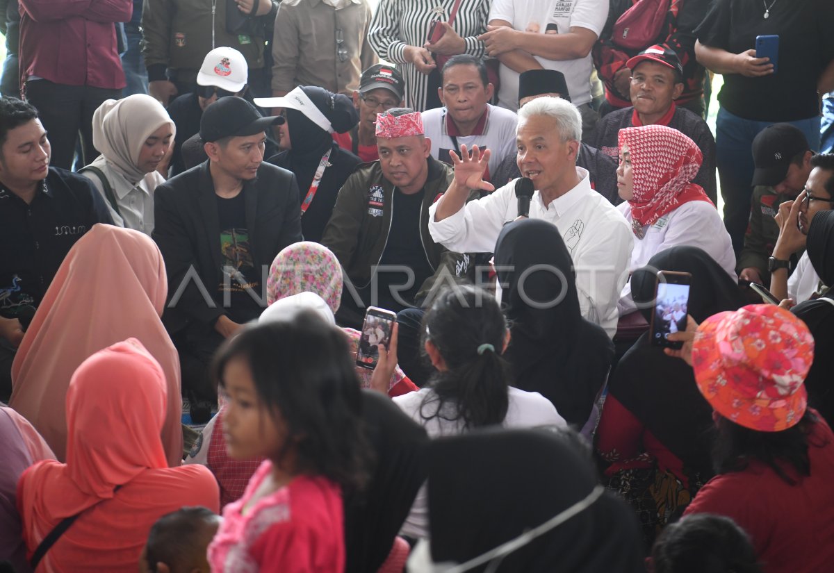 Ganjar Berdialog Dengan Pemulung Di Bekasi | ANTARA Foto