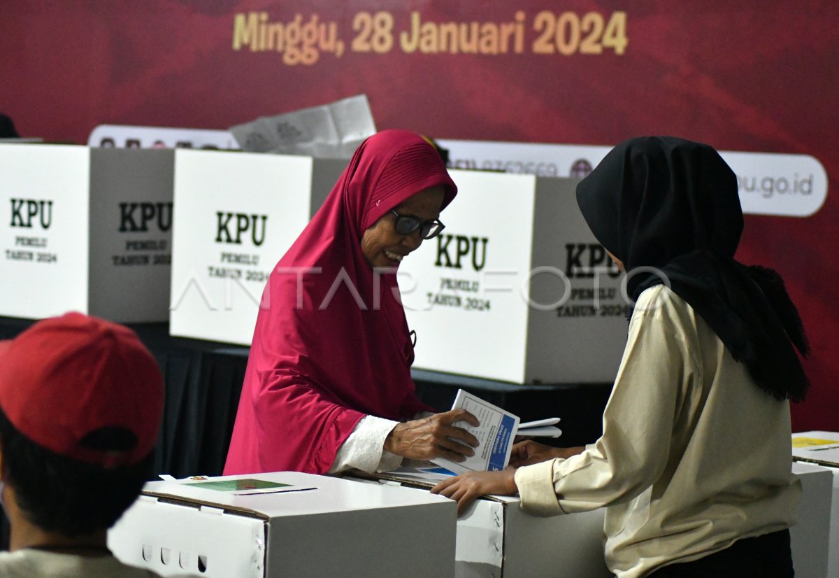 Simulasi Pemungutan Suara Pemilu 2024 Di Bogor Antara Foto