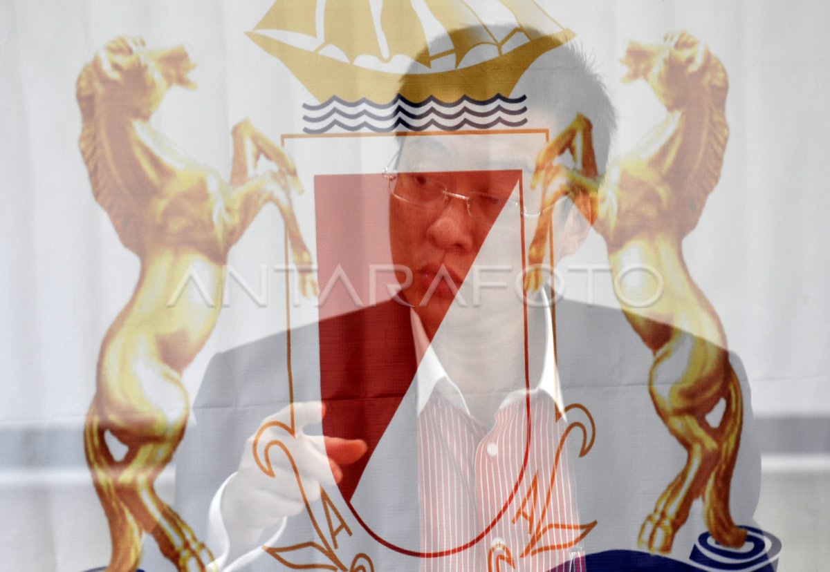 SNI WAJIB KERAMIK ANTARA Foto