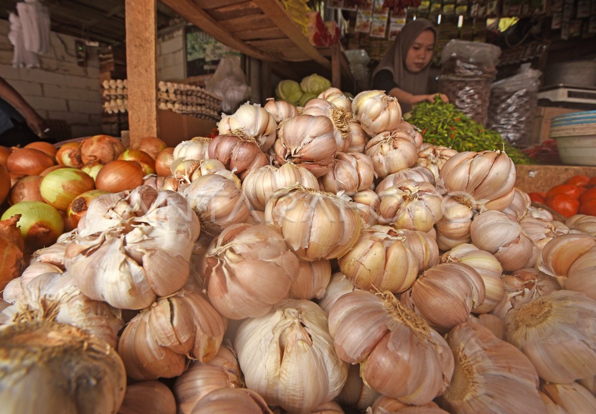 Harga bawang putih naik