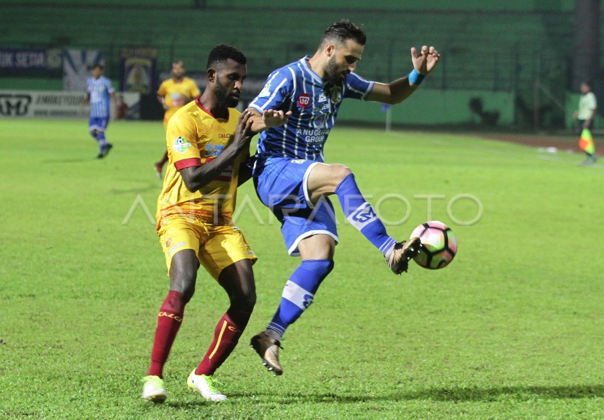 Sriwijaya Fc Kalahkan Persiba Antara Foto 