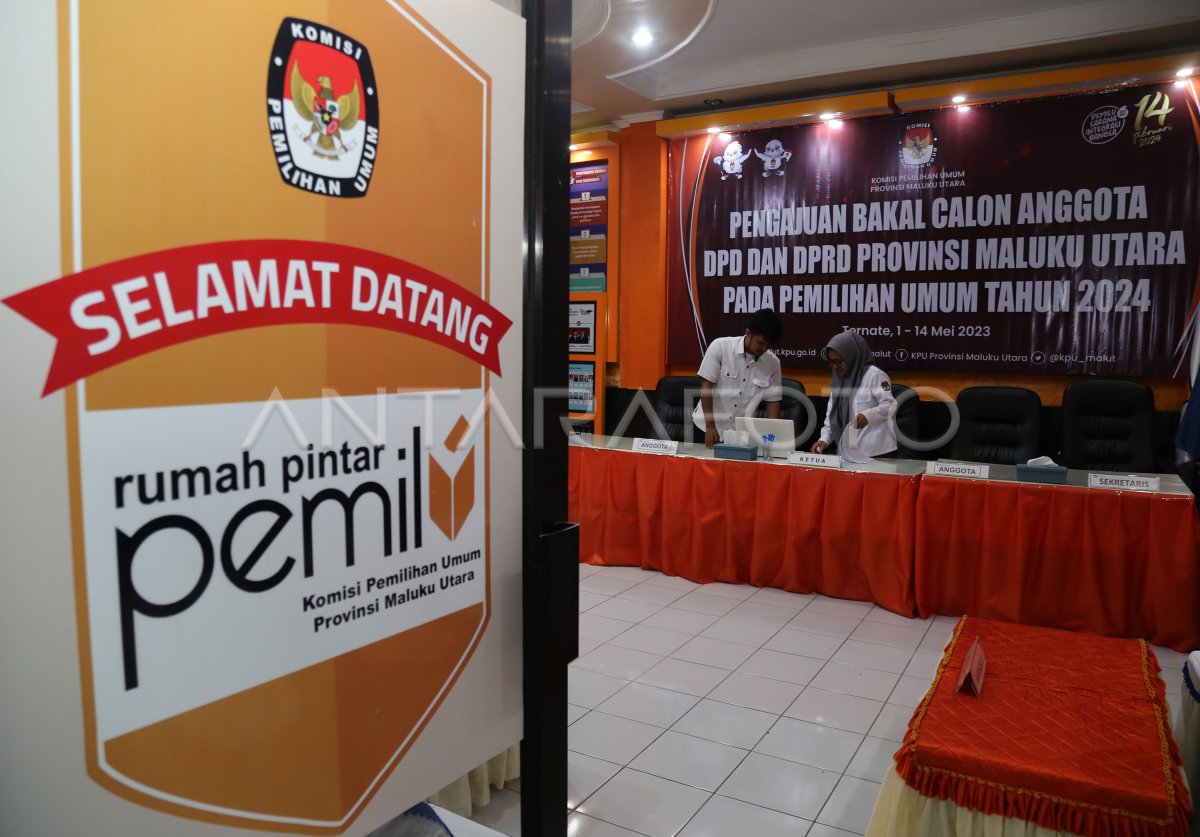 Pembukaan Pendaftaran Bacaleg Pemilu 2024 Di Ternate | ANTARA Foto