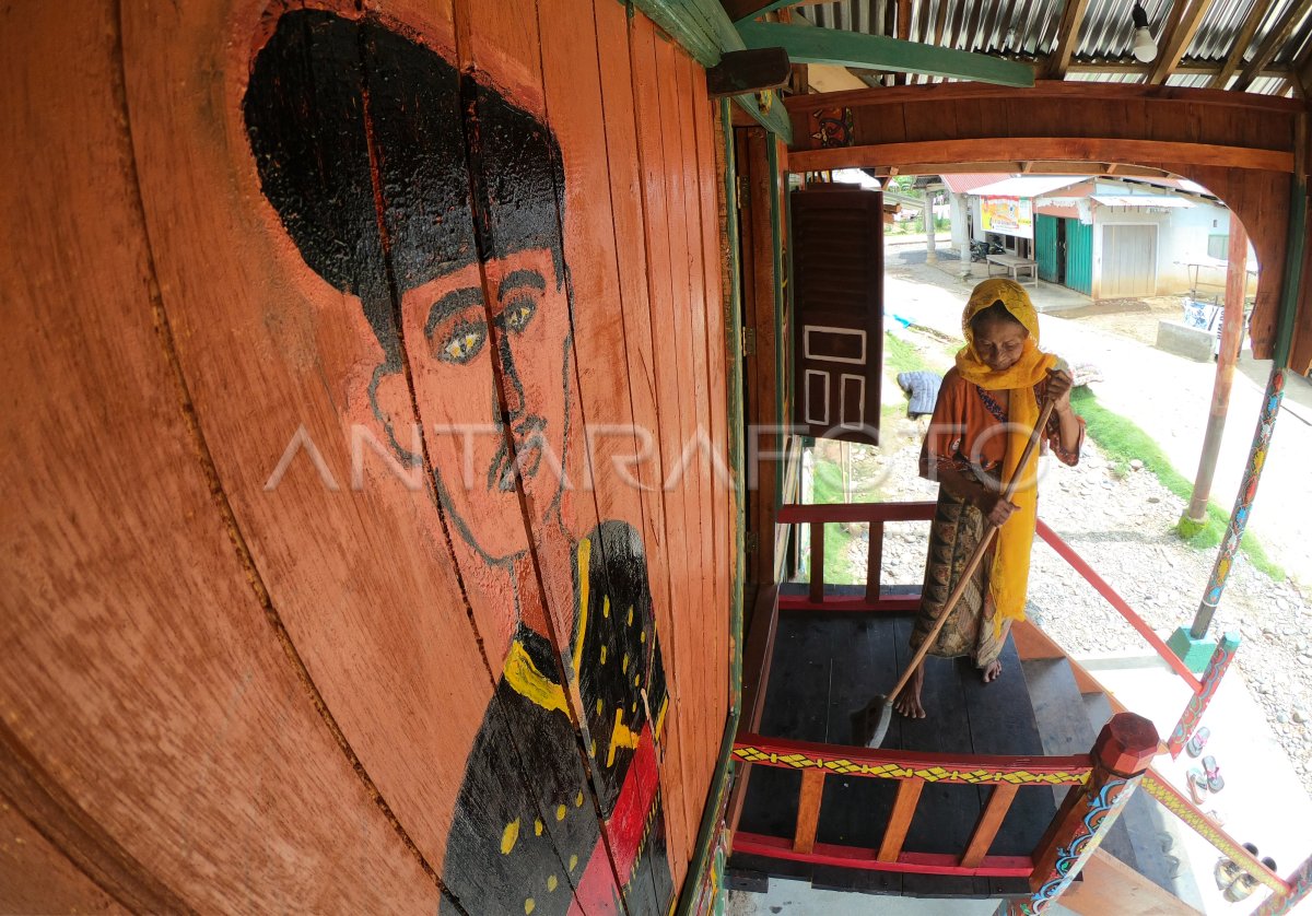 REVITALISASI RUMAH GADANG DI DHARMASRAYA ANTARA Foto