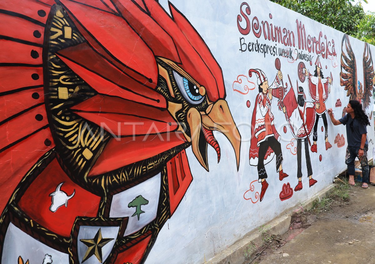 MURAL HUT KE 77 RI | ANTARA Foto