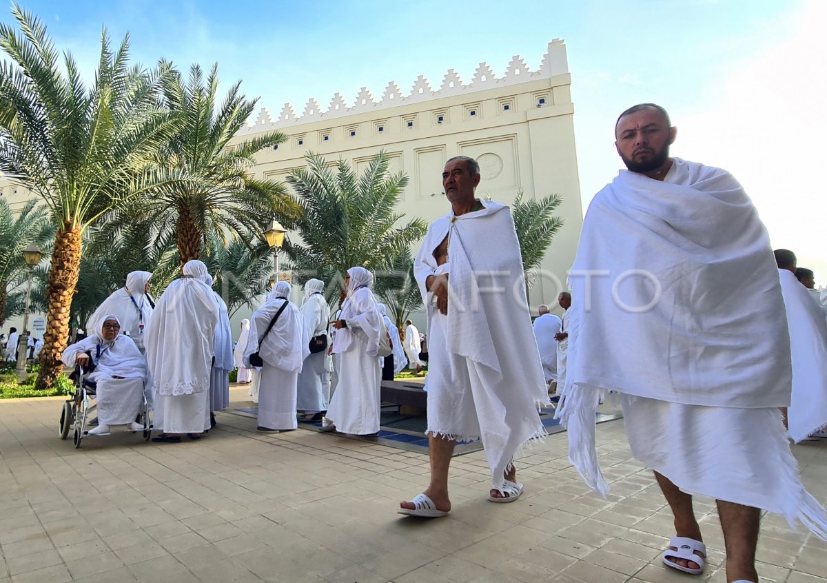 MASJID BIR ALI TEMPAT MIQAT JAMAAH UMROH DAN HAJI | ANTARA Foto