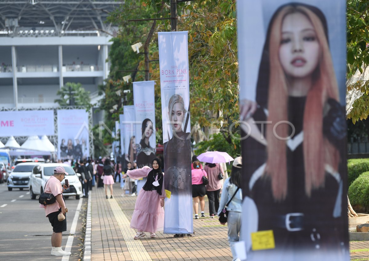 ANTUSIASME FANS BLACKPINK MENJELANG KONSER