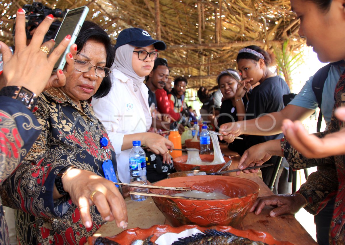 Festival Makan Papeda di Papua