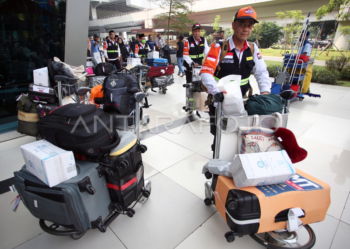 Petugas PPIH kembali ke Tanah Air