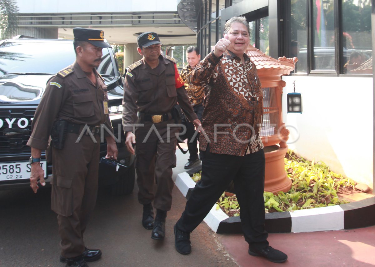 Pemeriksaan Airlangga Hartarto Di Kejagung | ANTARA Foto