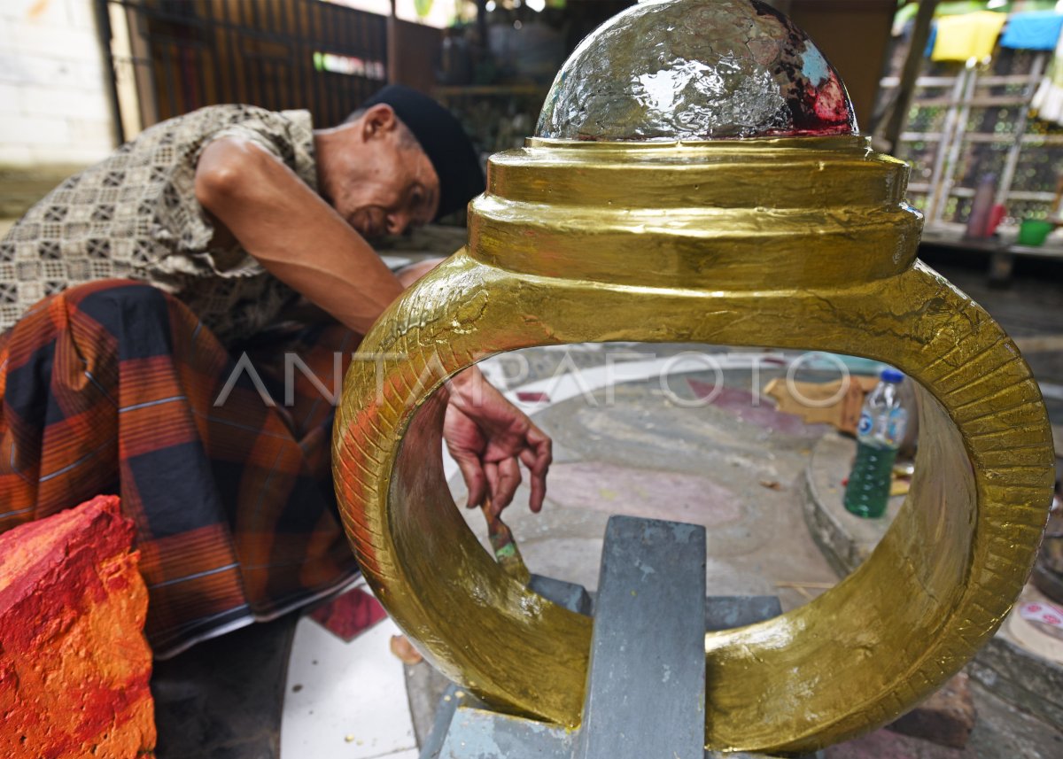 KERAJINAN DAUR ULANG BARANG BEKAS | ANTARA Foto
