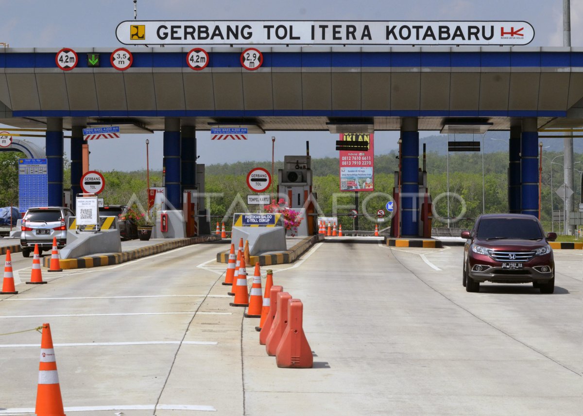 PENYESUAIAN TARIF TOL BAKAUHENI-TERBANGGI BESAR | ANTARA Foto