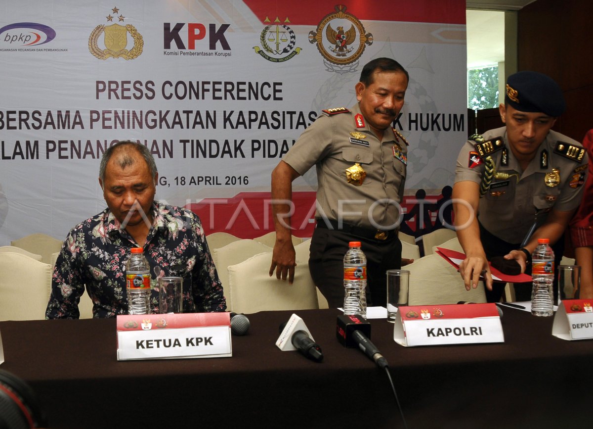 LATIHAN PENANGANAN TINDAK PIDANA KORUPSI | ANTARA Foto