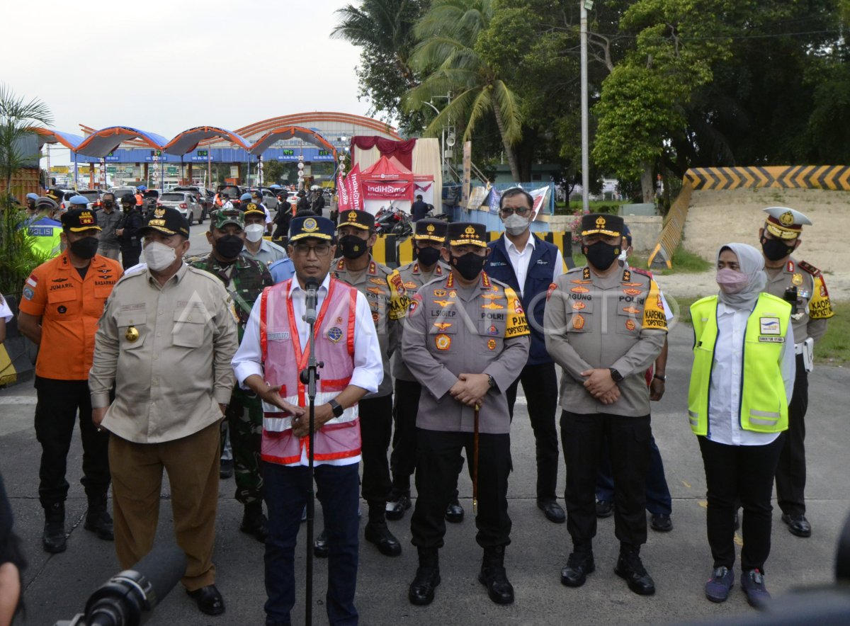 Menhub Dan Kapolri Tinjau Arus Balik Di Pelabuhan Bakauheni Antara Foto 1990