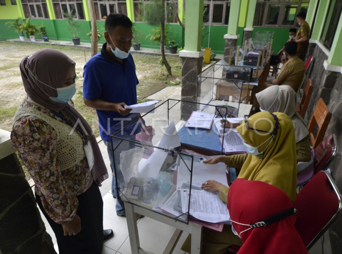 PENDAFTARAN PPDB SMP DI BANDAR LAMPUNG | ANTARA Foto