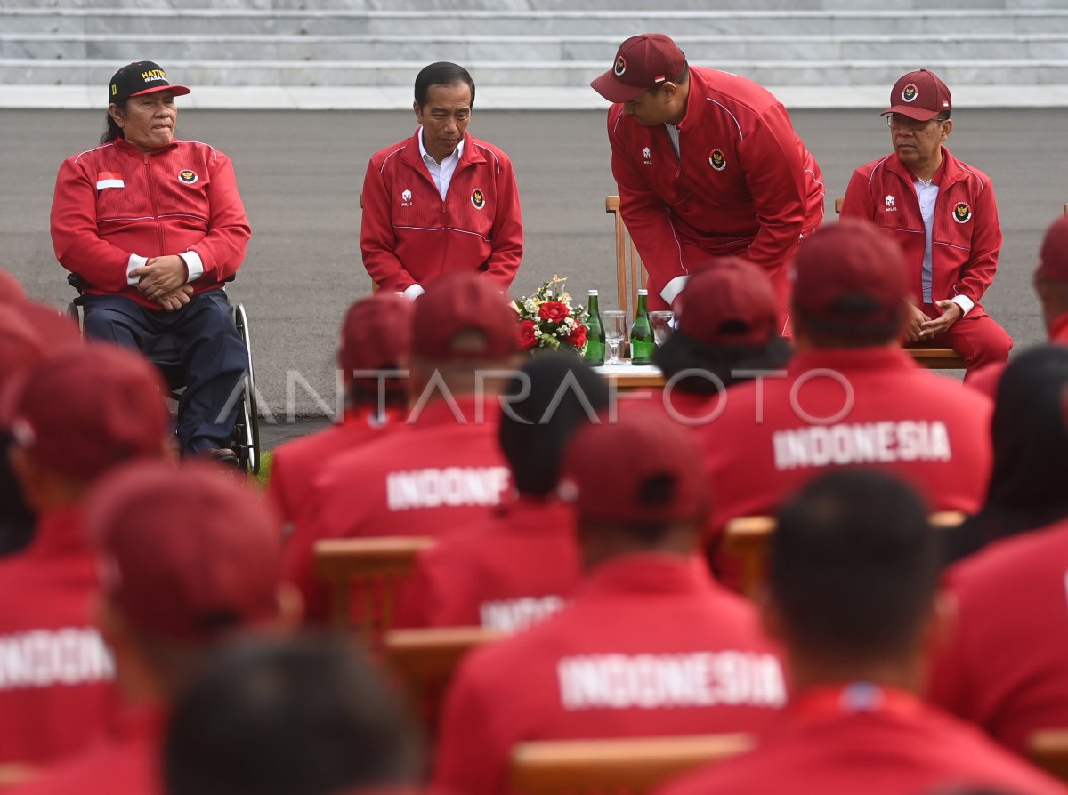 Penyerahan bonus kontingen Para Games
