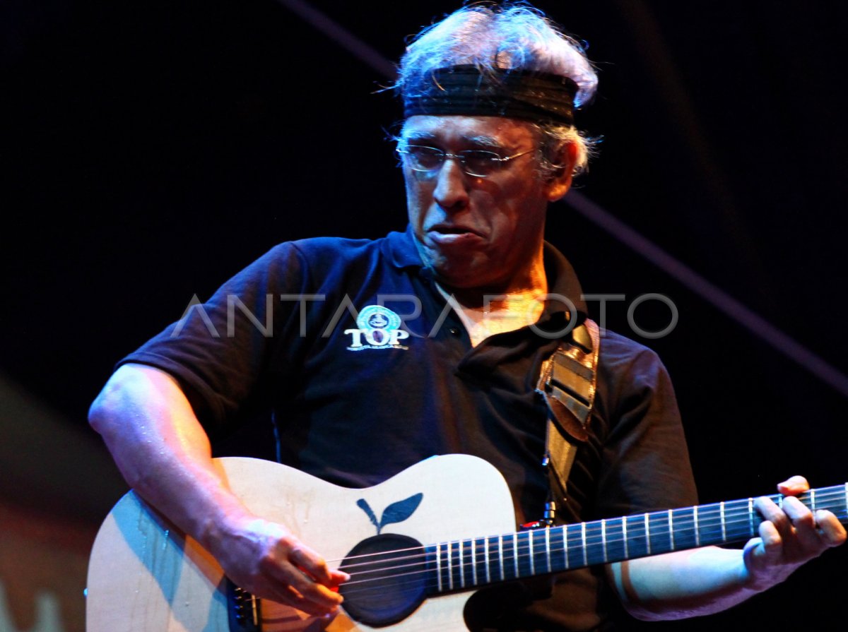 AKSI IWAN FALS