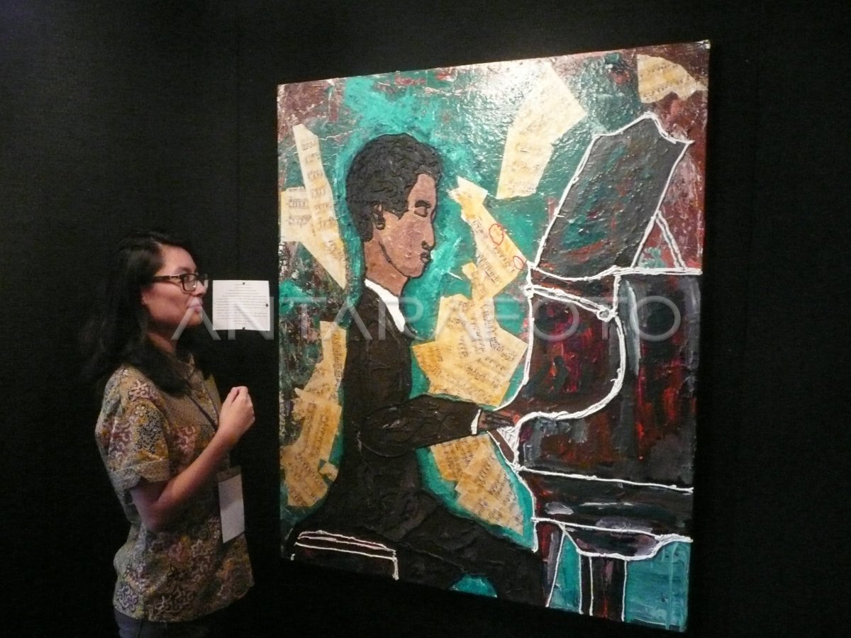 PAMERAN KARYA SENI RUPA BERMAIN | ANTARA Foto