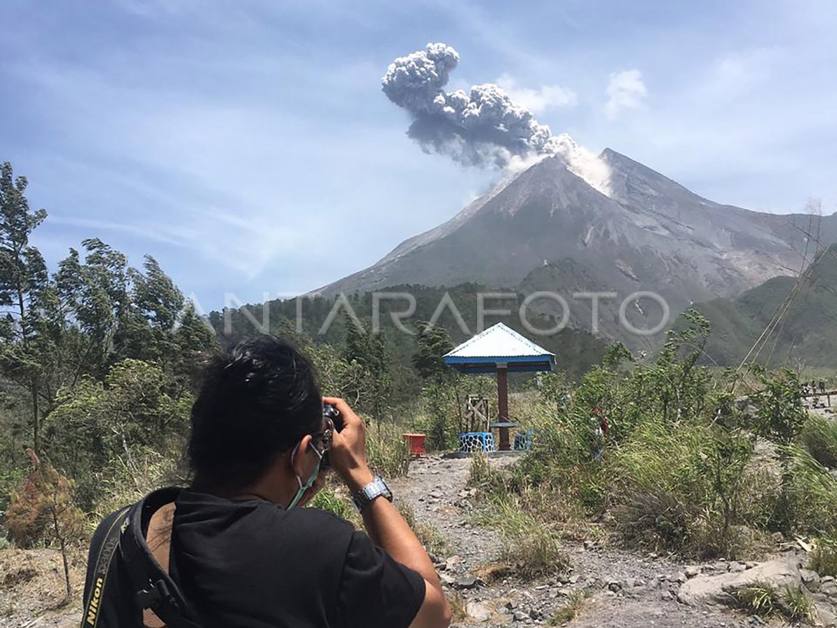 Letusan Gunung Merapi Antara Foto