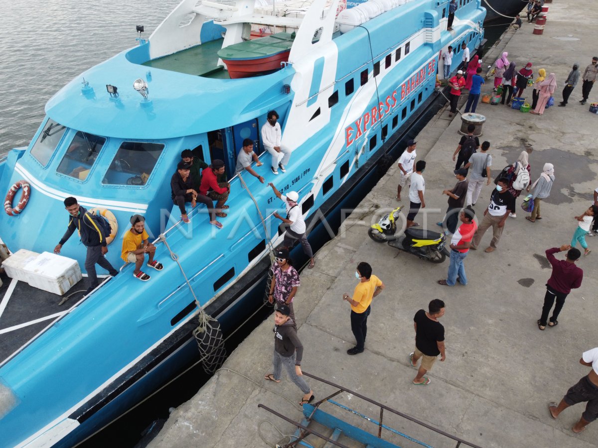 Pulang Kampung Jelang Pilkada Serentak Antara Foto