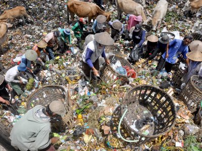 PENGOLAHAN LIMBAH SAMPAH | ANTARA Foto