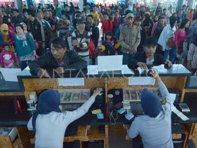 ARUS BALIK PELABUHAN BAKAUHENI | ANTARA Foto