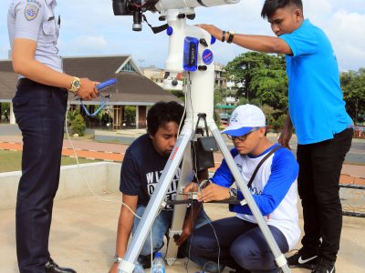 SIMULASI OBSERVASI GERHANA MATAHARI | ANTARA Foto