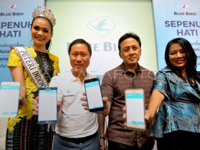 APLIKASI MY BLUE BIRD | ANTARA Foto