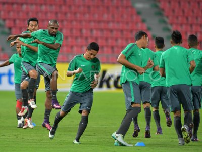 TIMNAS INDONESIA UJI COBA LAPANGAN STADION RAJAMANGALA | ANTARA Foto