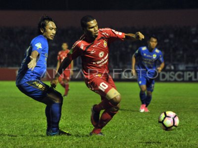 SEMEN PADANG VS PERSIB BANDUNG | ANTARA Foto