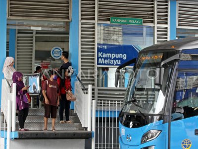 Halte TransJakarta Kampung Melayu Beroperasi Kembali | ANTARA Foto