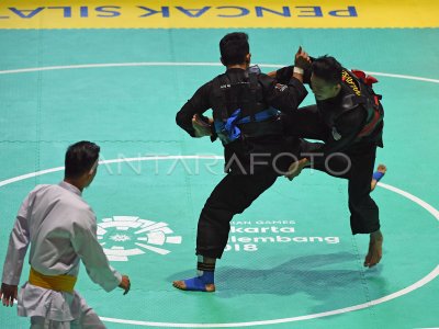 PENCAK SILAT KELAS F PUTRA INDONESIA VS MALAYSIA | ANTARA Foto