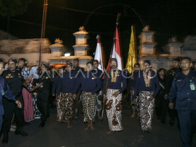 LAMPAH BUDAYA MUBENG BETENG KERATON YOGYAKARTA | ANTARA Foto