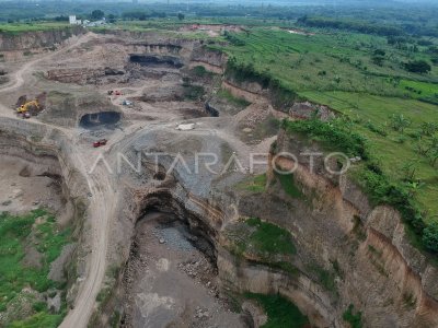 DAMPAK TAMBANG GALIAN C | ANTARA Foto