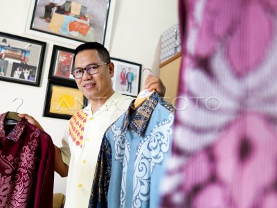 KOLABORASI SULAM KARAWO DAN BATIK | ANTARA Foto