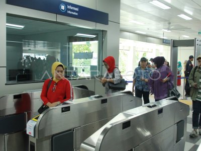 MRT RESMI BEROPERASI | ANTARA Foto