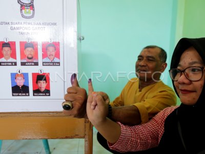 PEMILIHAN KEPALA DESA SERENTAK | ANTARA Foto