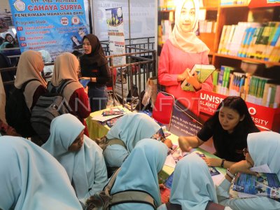 PAMERAN PENDIDIKAN TINGGI | ANTARA Foto