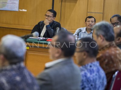 SIDANG KASUS SUAP PERIZINAN MEIKARTA | ANTARA Foto