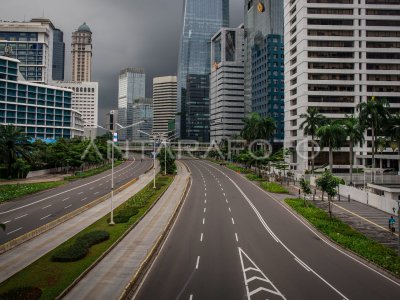 PEMANGKASAN PROYEKSI PERTUMBUHAN EKONOMI INDONESIA | ANTARA Foto