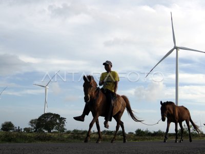 CAPAIAN BAURAN ENERGI BARU TERBARUKAN | ANTARA Foto