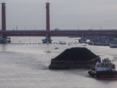 HARGA BATUBARA ACUAN NAIK | ANTARA Foto