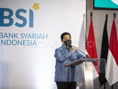 DEBUT BANK SYARIAH INDONESIA DI PASAR MODAL | ANTARA Foto