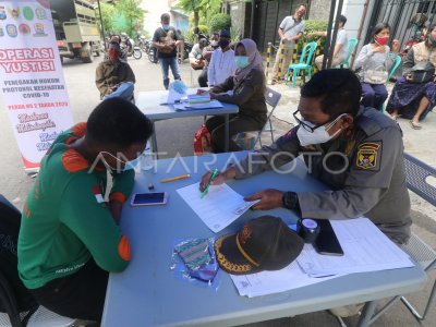 PERKETAT PENEGAKAN PROTOKOL KESEHATAN | ANTARA Foto