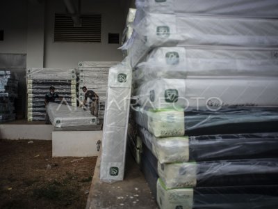 PERSIAPAN RUSUN PASAR RUMPUT SEBAGAI TEMPAT ISOLASI | ANTARA Foto