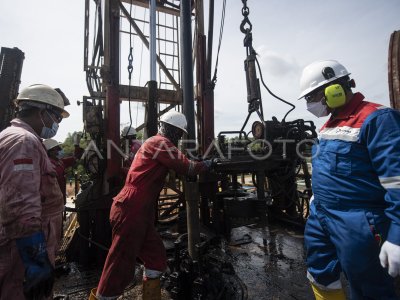 TARGET PRODUKSI MINYAK BLOK ROKAN | ANTARA Foto