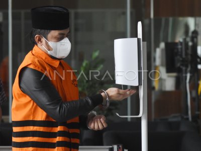 PEMERIKSAAN LANJUTAN BUPATI PENAJAM PASER UTARA NONAKTIF | ANTARA Foto